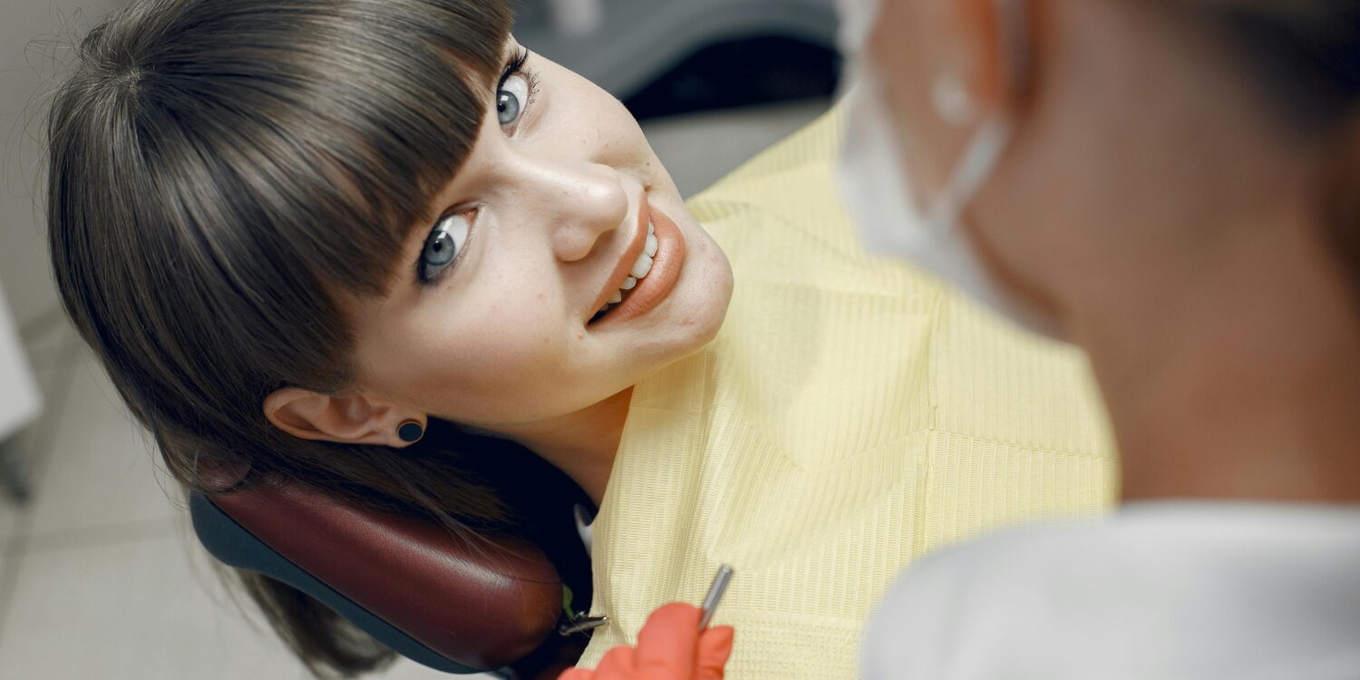 Photo by Gustavo Fring: https://www.pexels.com/photo/portrait-of-woman-in-dentist-chair-4971500/