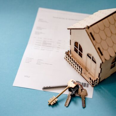 Photo by Atlantic Ambience: https://www.pexels.com/photo/wooden-house-moder-keys-and-contract-on-table-12955837/